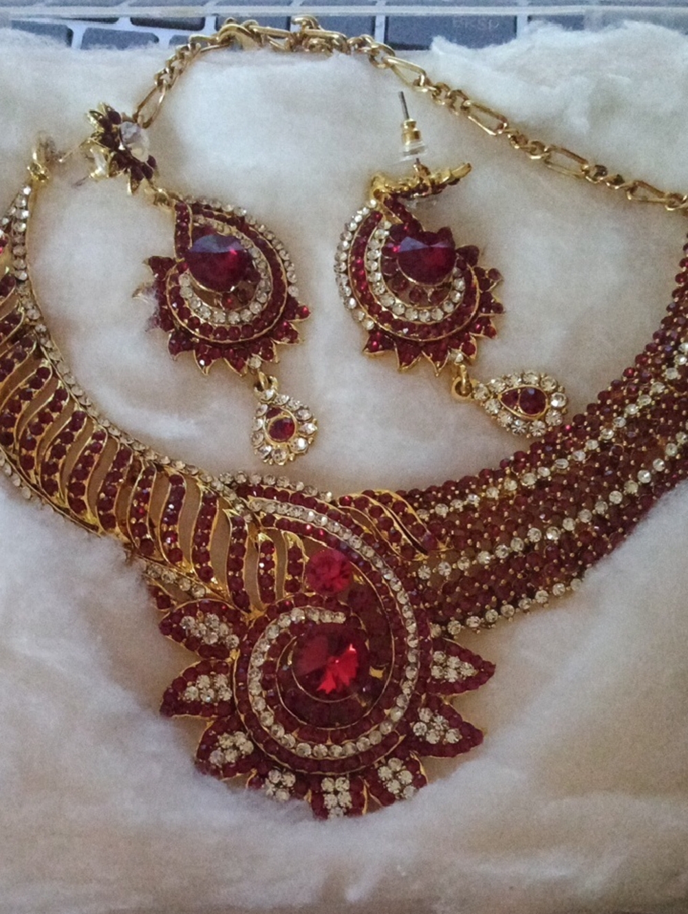 Gold-tone Red Ruby Rhinestone Stone Women’s Necklace & Earrings Set